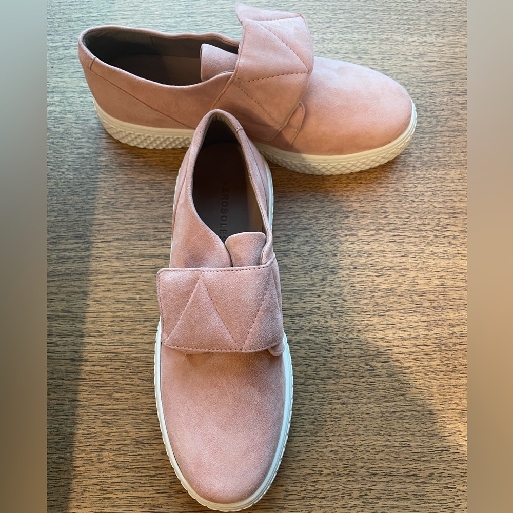 Aerosoles Ebba pink suede sneakers. New but no box